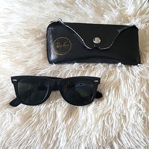 Vintage Wayfarer RAY BAN Sunglasses by Bausch Lomb